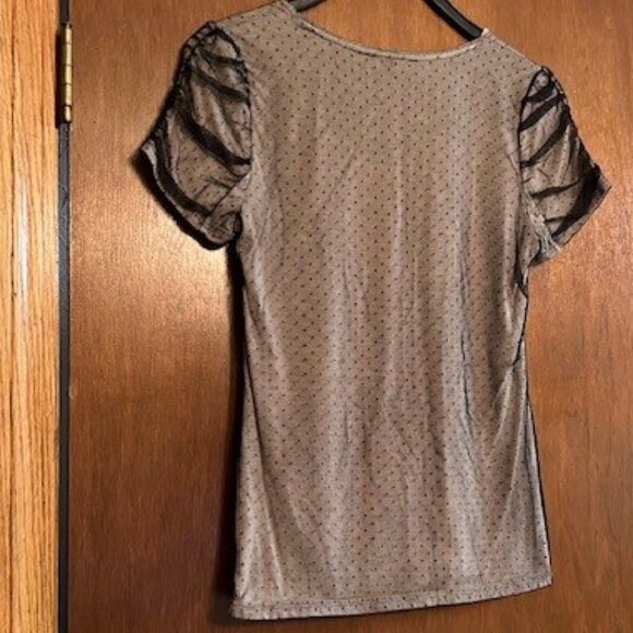 Women's White House Black Market Lace Top size small - Picture 2 of 2